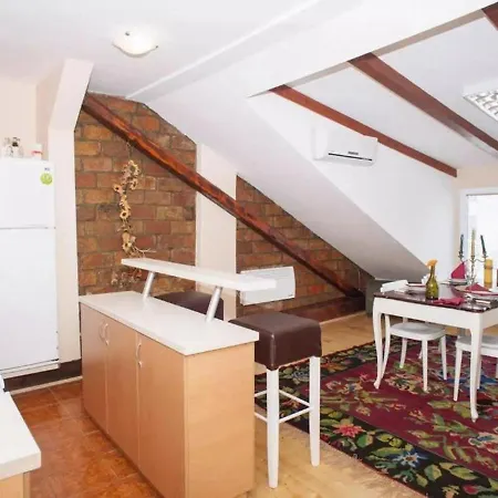 Apartment Markale *